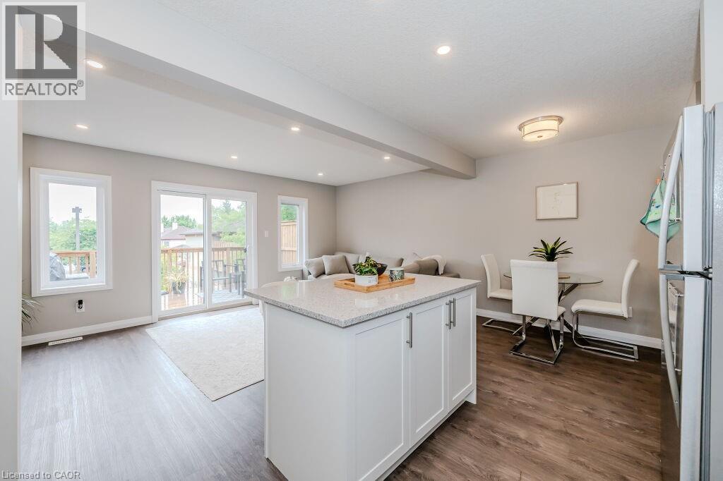 86 ERBSVILLE Court Unit# 15, Waterloo, Ontario, N2T0C8 — Photo 18