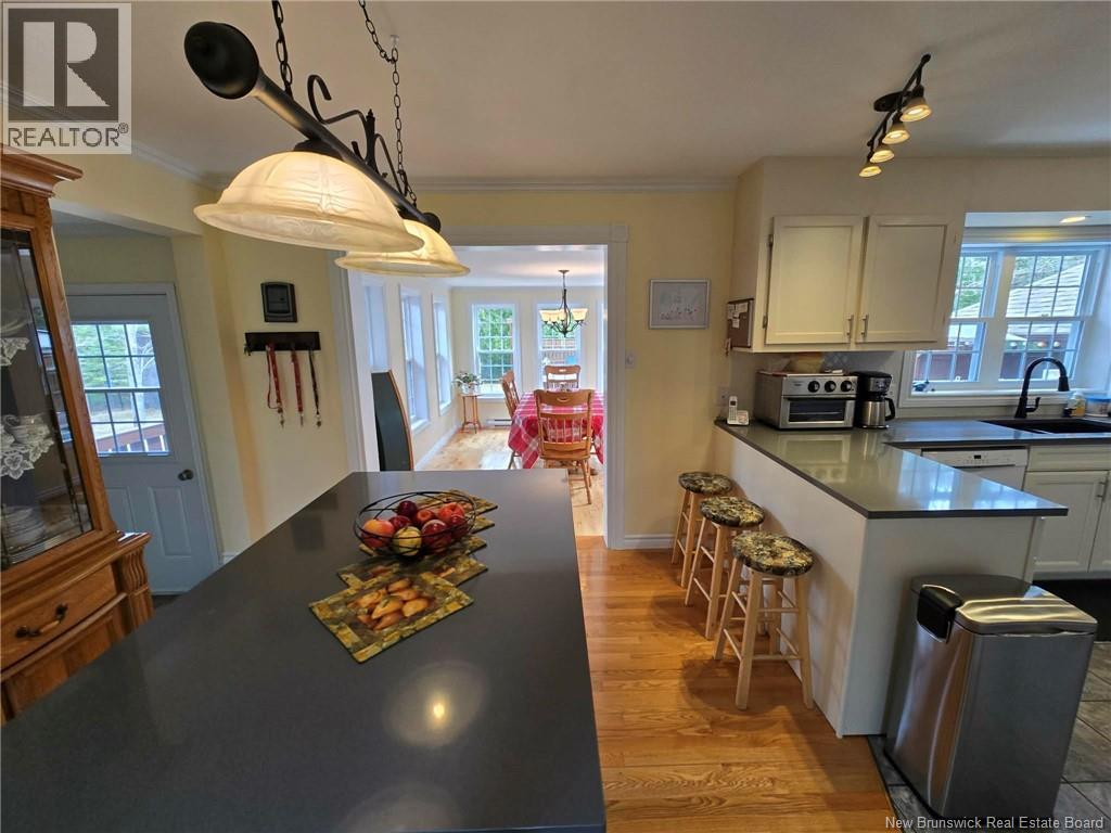 48 Milton Brae - 24
