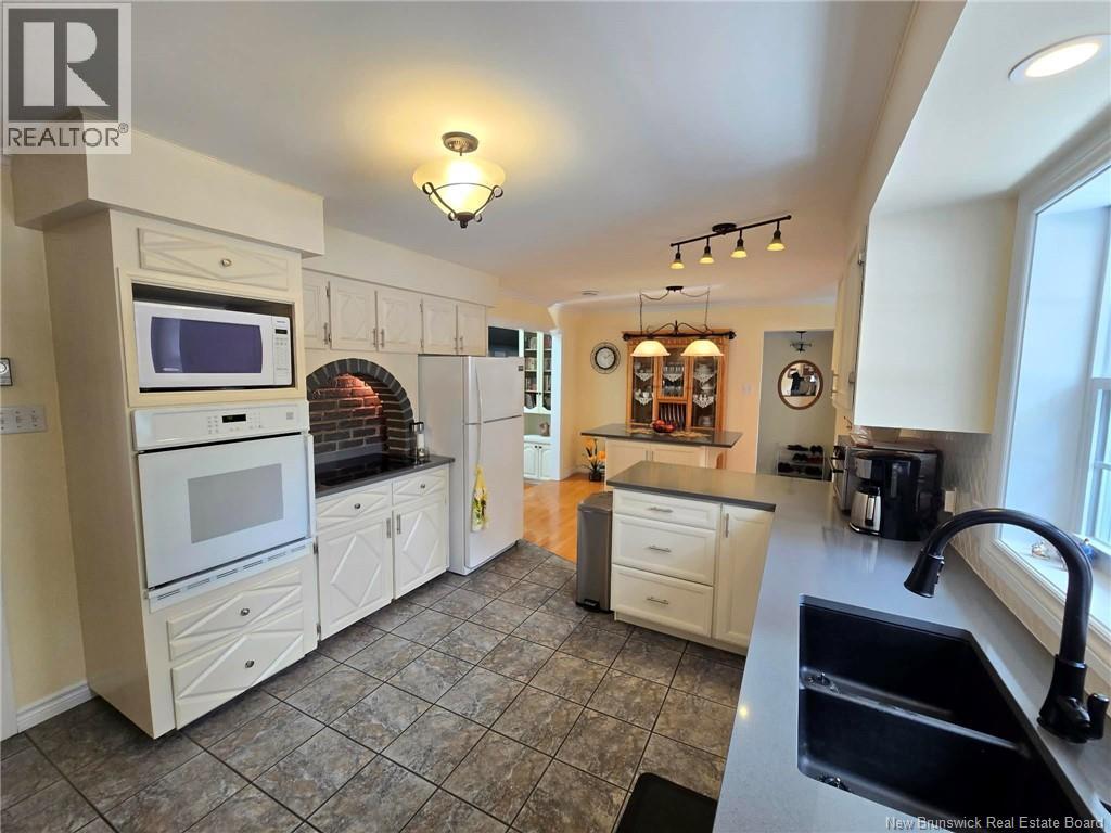 48 Milton Brae - 31
