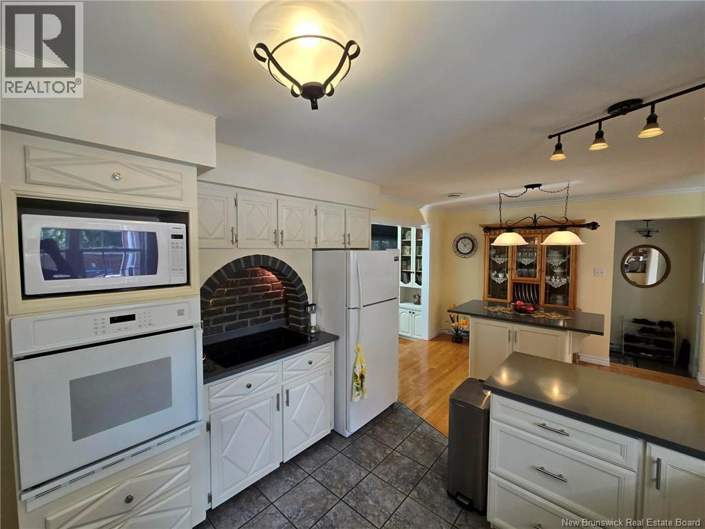 48 Milton Brae - 29