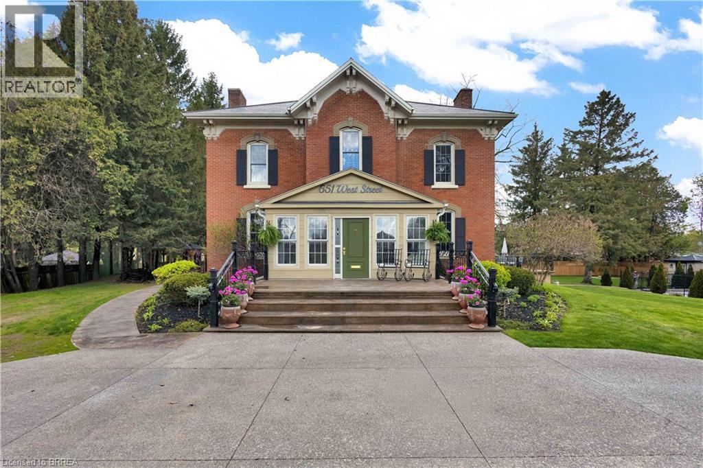 651 WEST Street, Simcoe, Ontario, N3Y4K5 — Photo 2