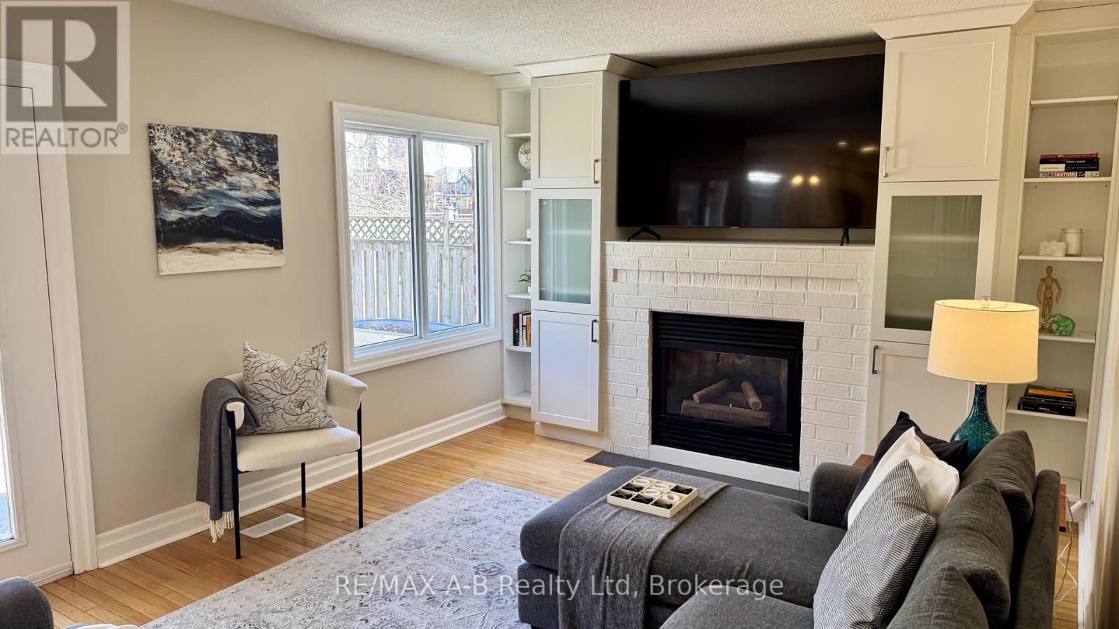 86 FREELAND DRIVE - 10