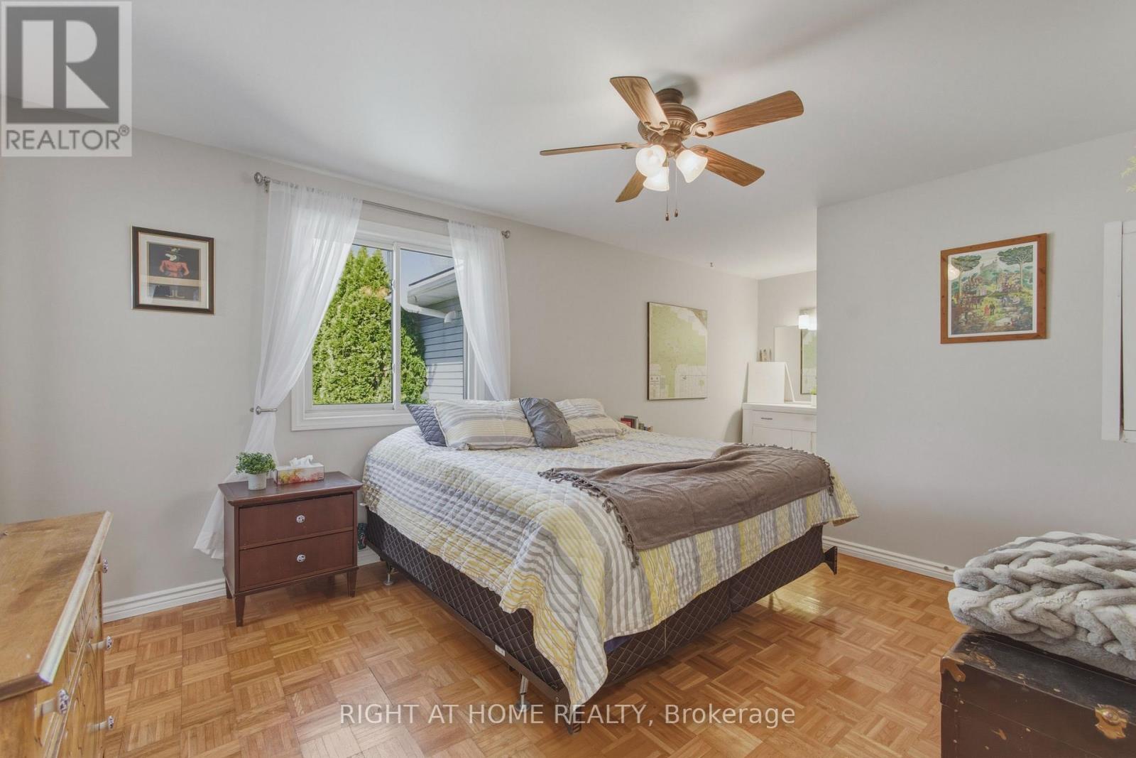 2432 WALLACE AVENUE - 12