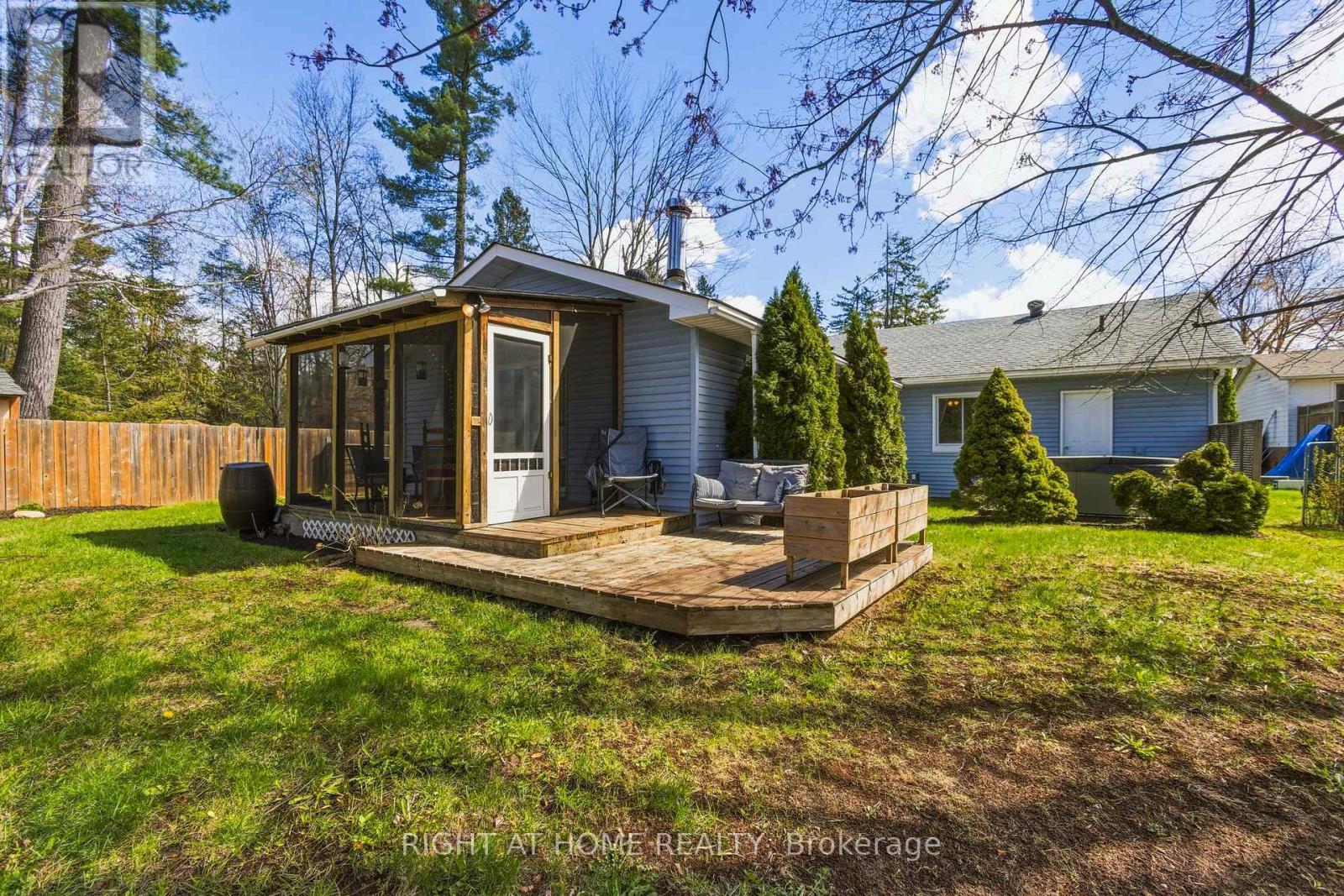 2432 WALLACE AVENUE - 20