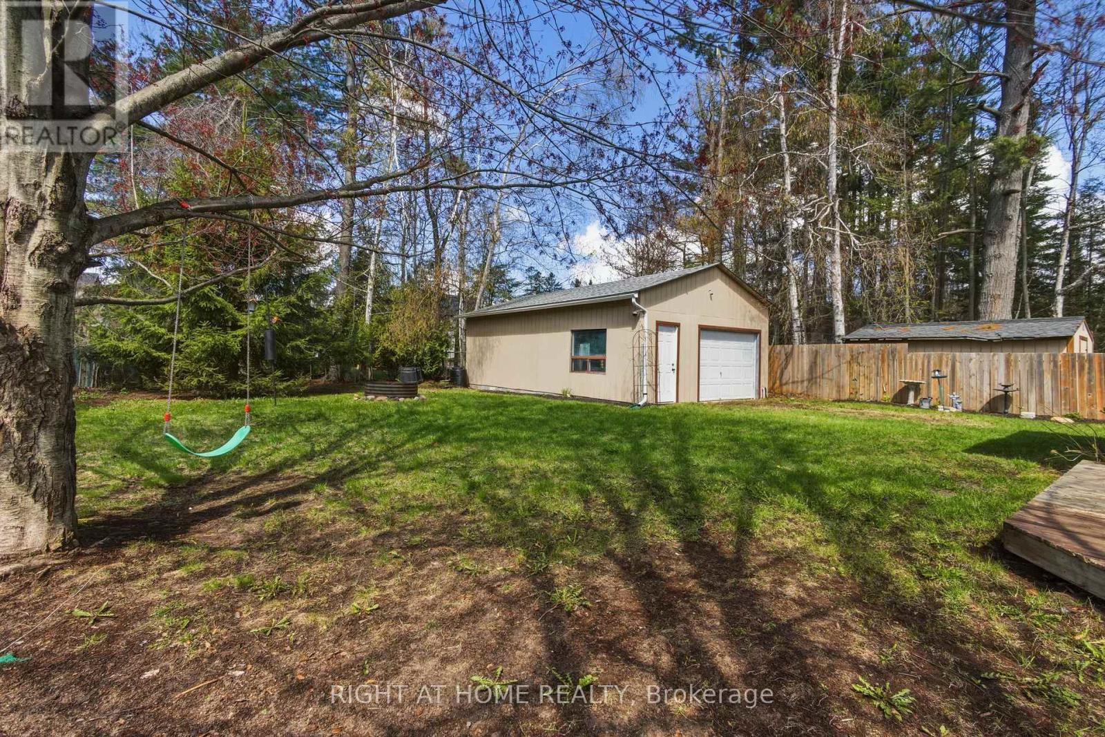2432 WALLACE AVENUE - 21