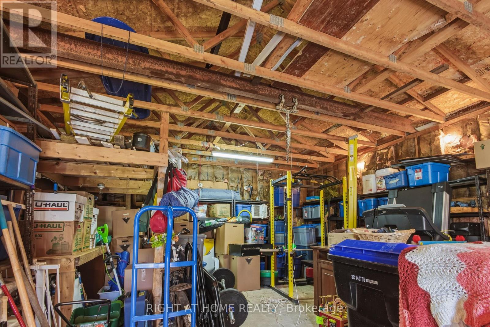 2432 WALLACE AVENUE - 25