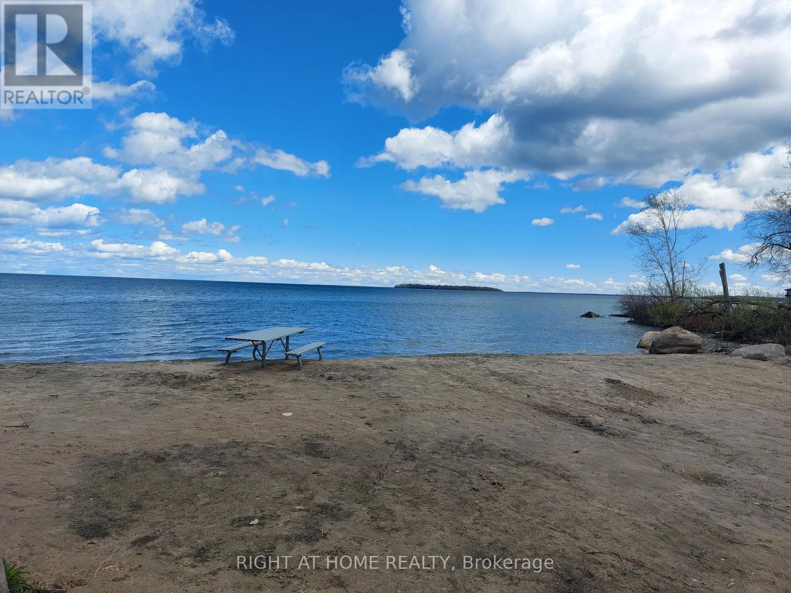 2432 WALLACE AVENUE - 27