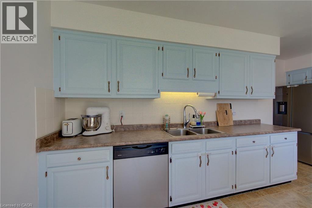 10 ASHTON Court, Woodstock, Ontario, N4S8N9 — Photo 7