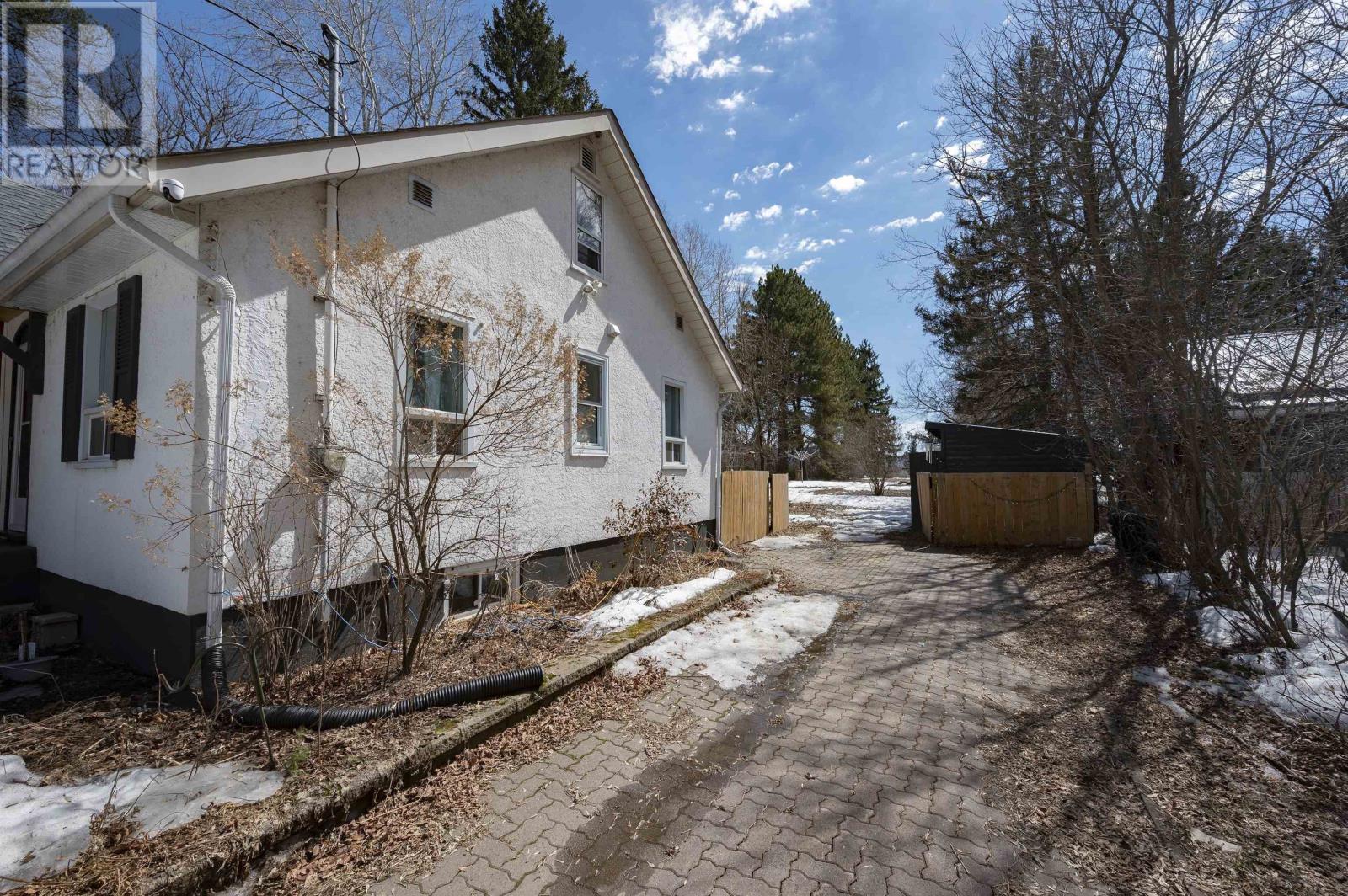 1744 Broadway Avenue, Thunder Bay, Ontario, P7K1M5 — Photo 33