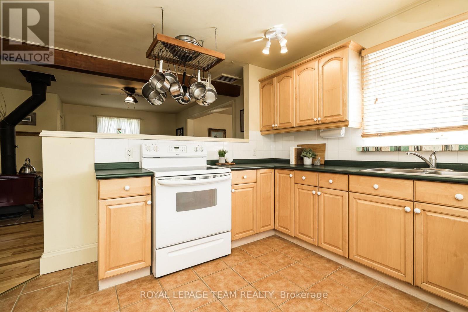 167 GARDINER ROAD - 18