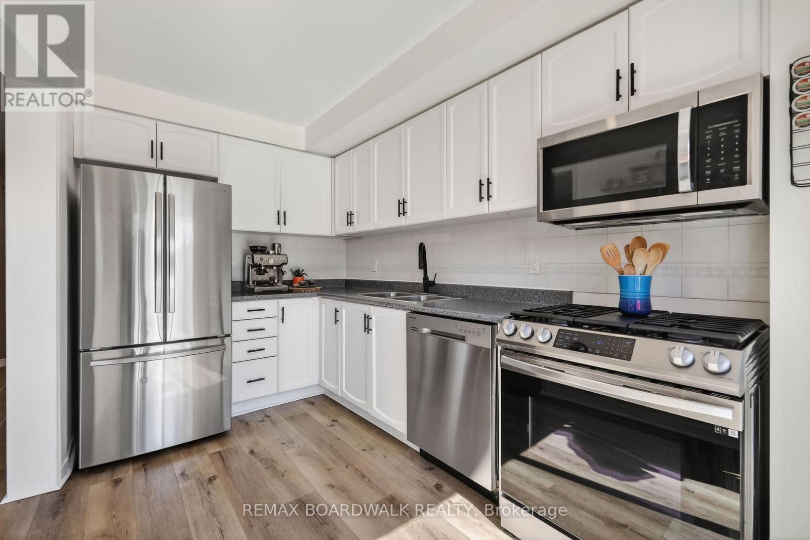 228 JAMIESON STREET - 15