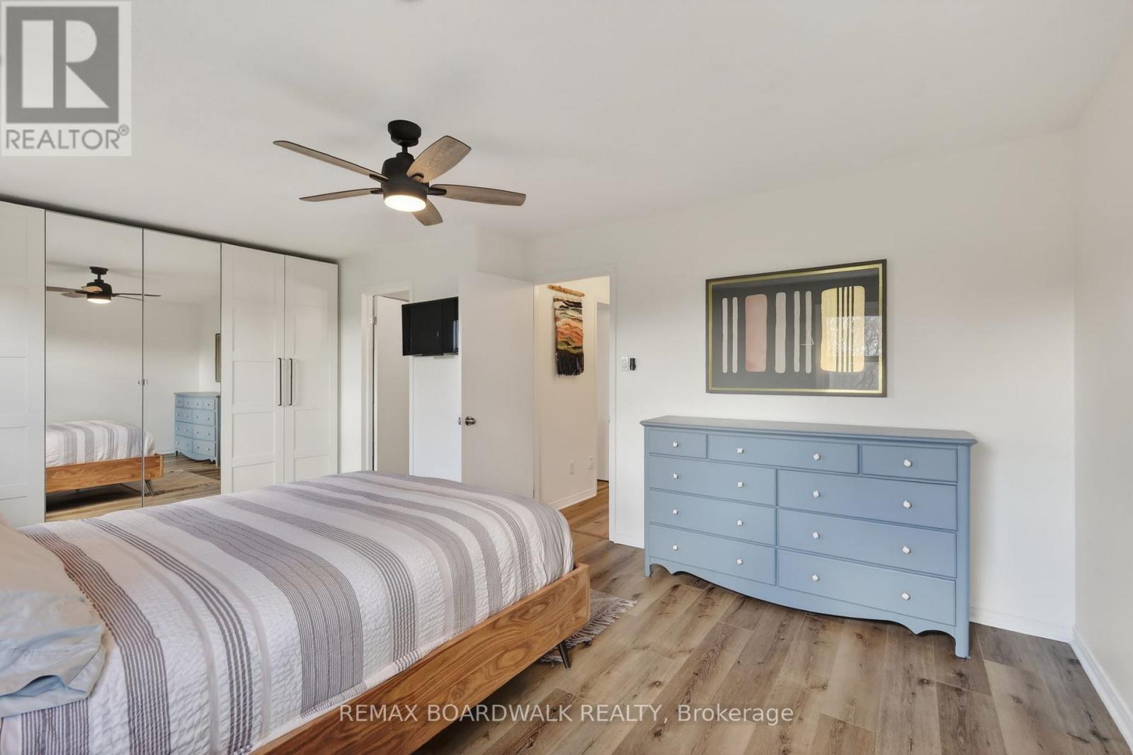 228 JAMIESON STREET - 23