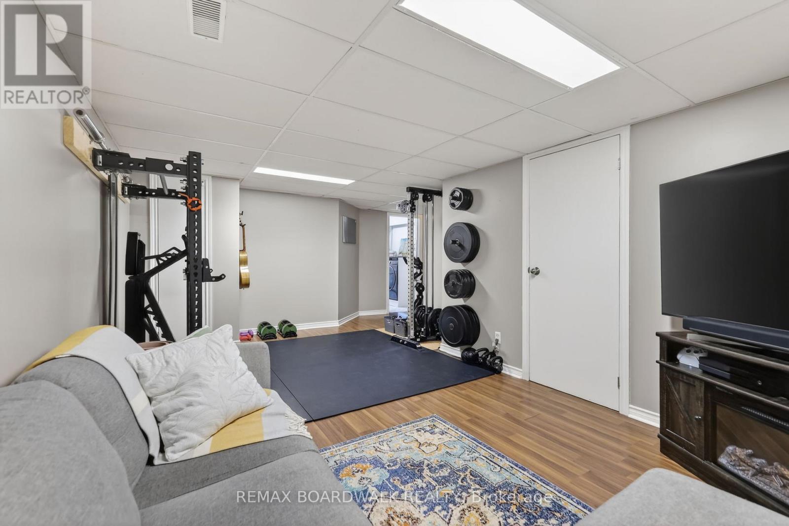 228 JAMIESON STREET - 27