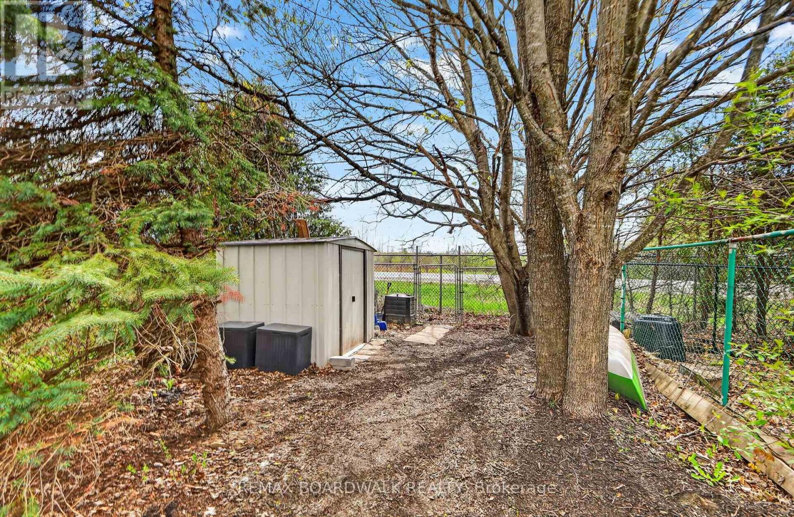 228 JAMIESON STREET - 34