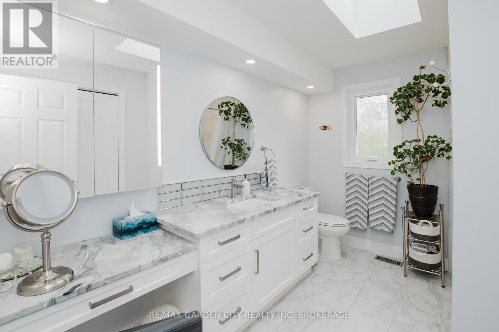 2 VALLEYVIEW COURT - 27