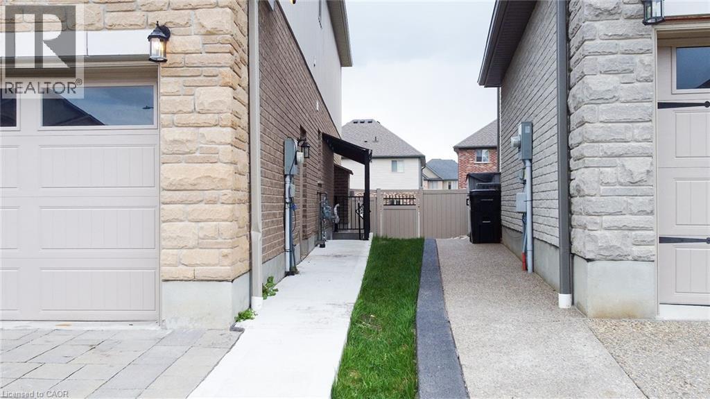 779 SNOWBERRY Court, Waterloo, Ontario, N2V0E7 — Photo 37
