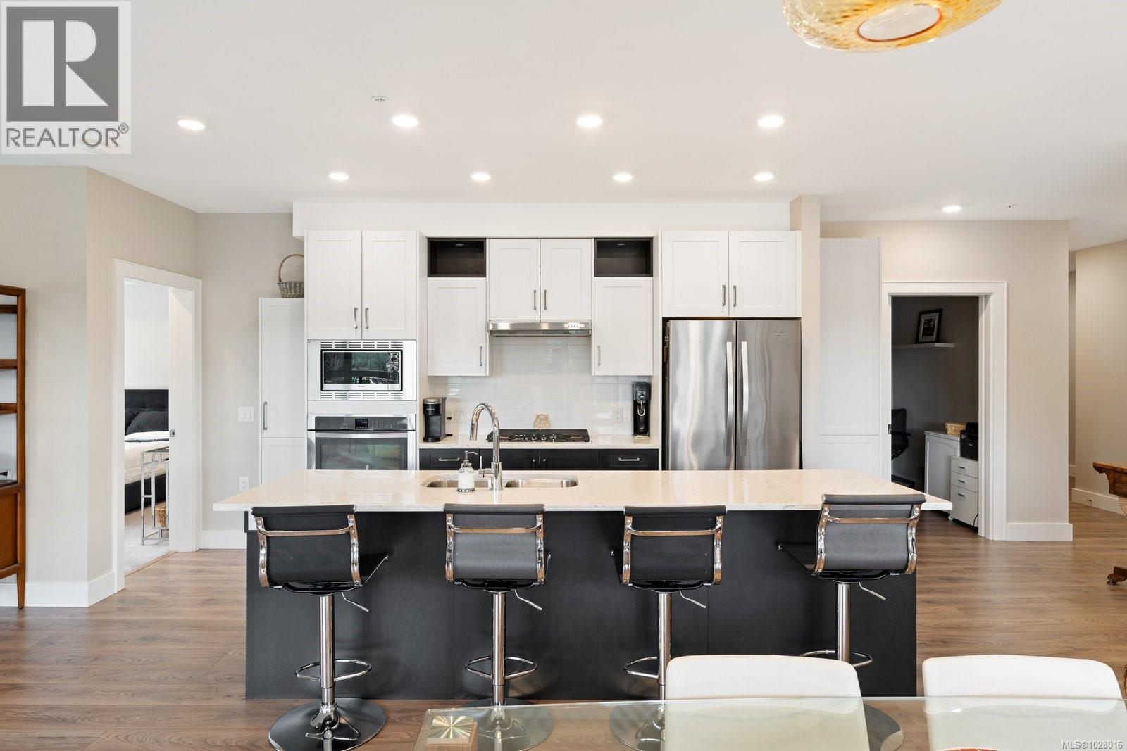 #309 747 Travino Lane - 8