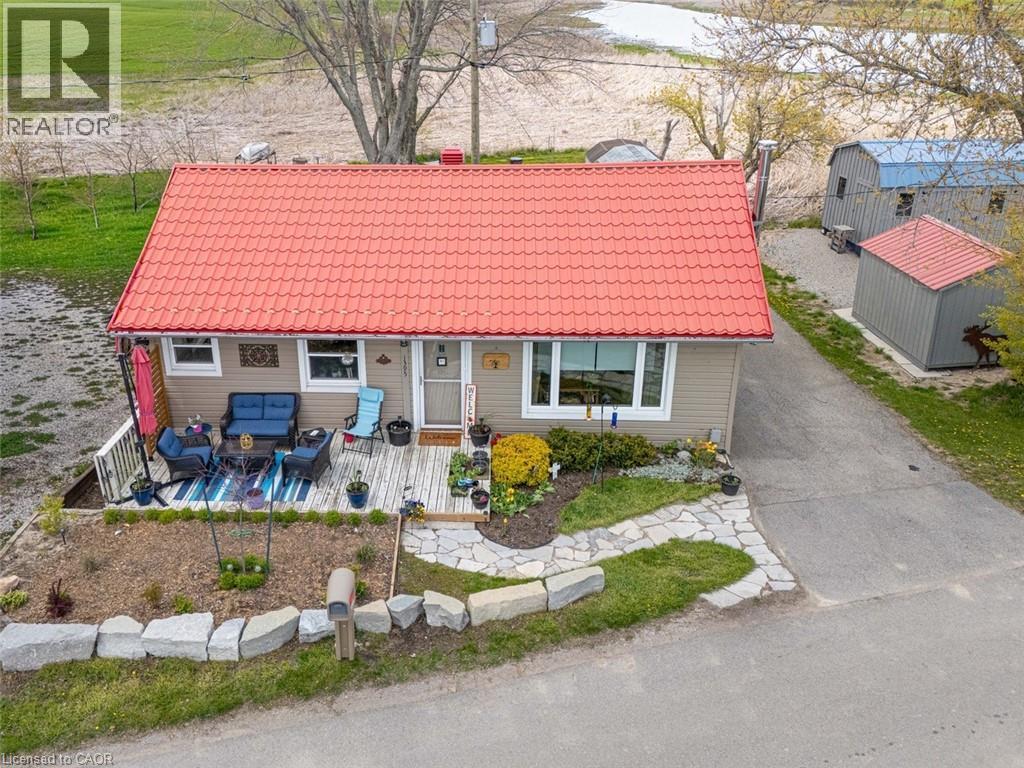 1395 LAKESHORE Road - 4