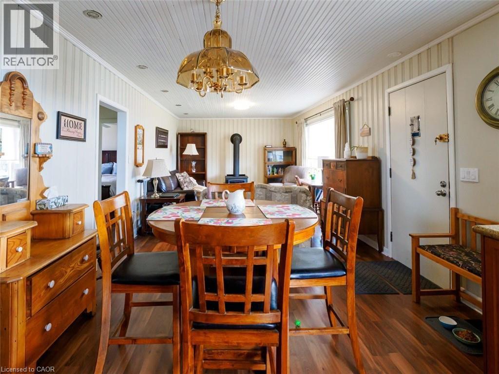 1395 LAKESHORE Road - 11
