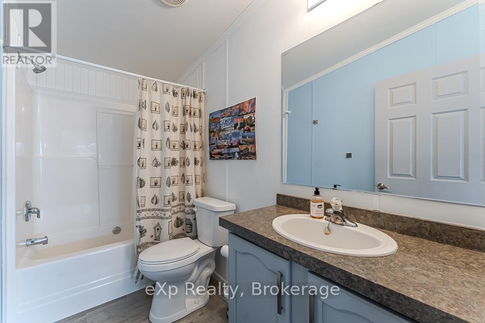 114 ROSEWOOD DRIVE - 23
