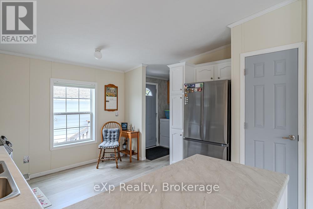 114 ROSEWOOD DRIVE - 7