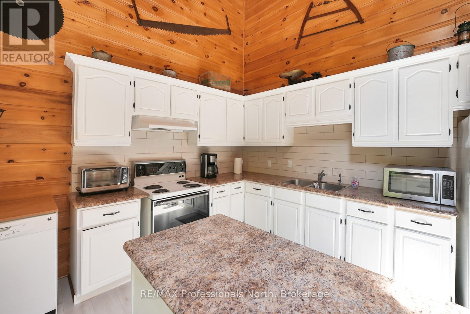 1847 CHANDLER DRIVE - 13