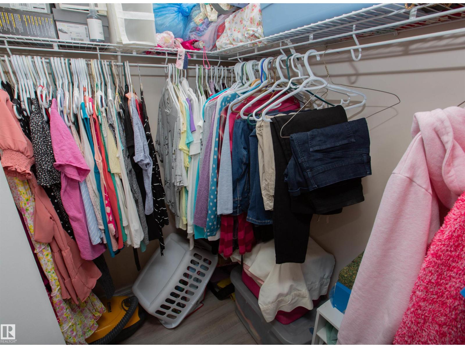 #213 11033 127 ST NW, Edmonton
