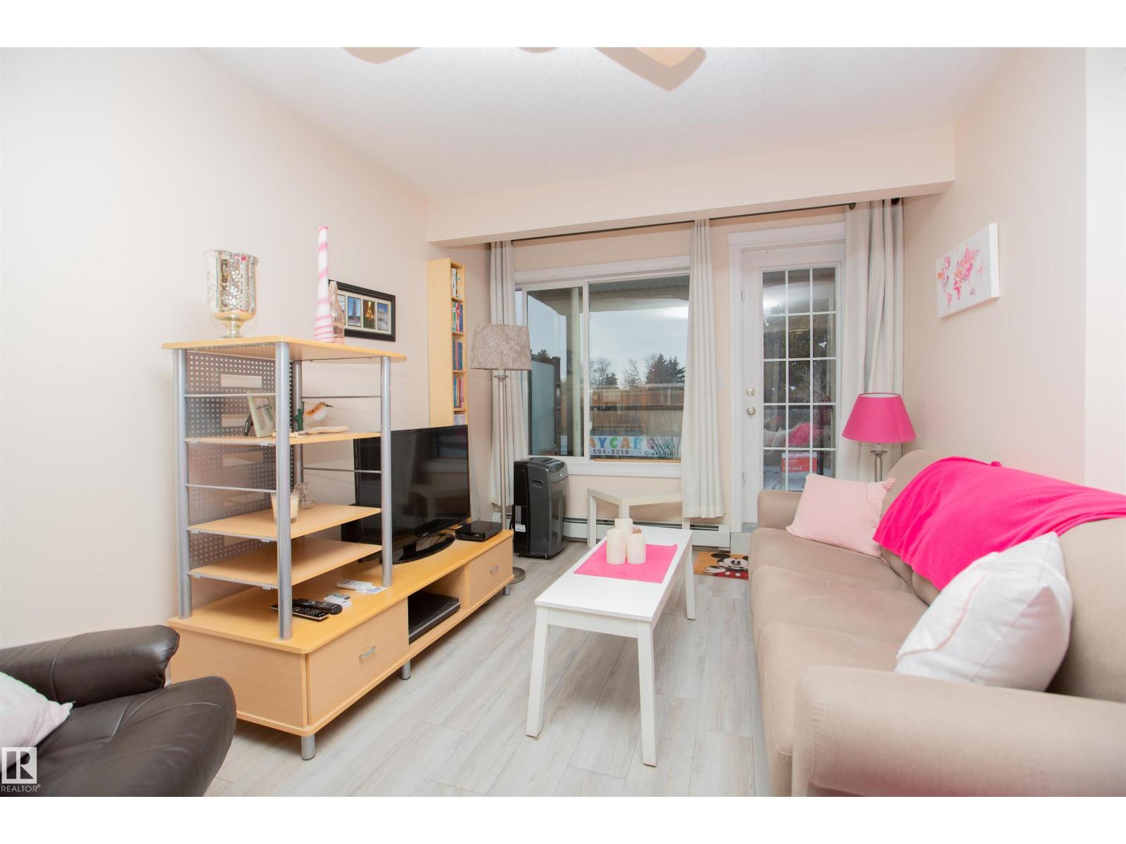 #213 11033 127 ST NW, Edmonton