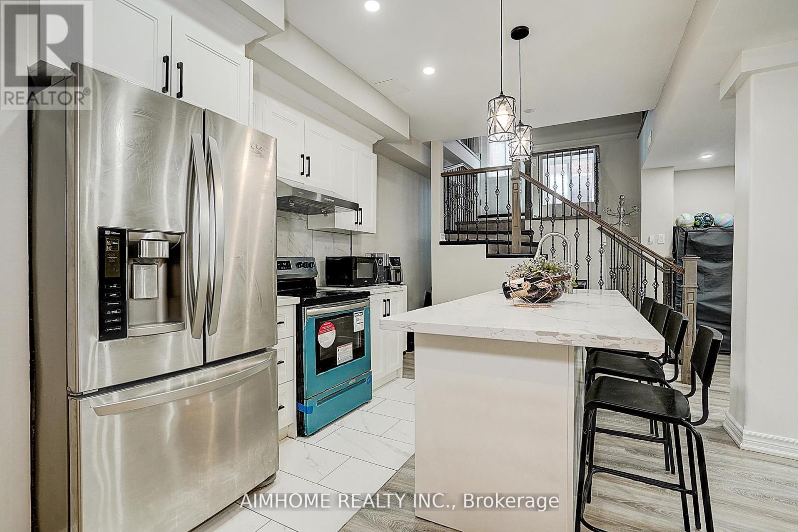 901 EAGLE RIDGE DRIVE - 34
