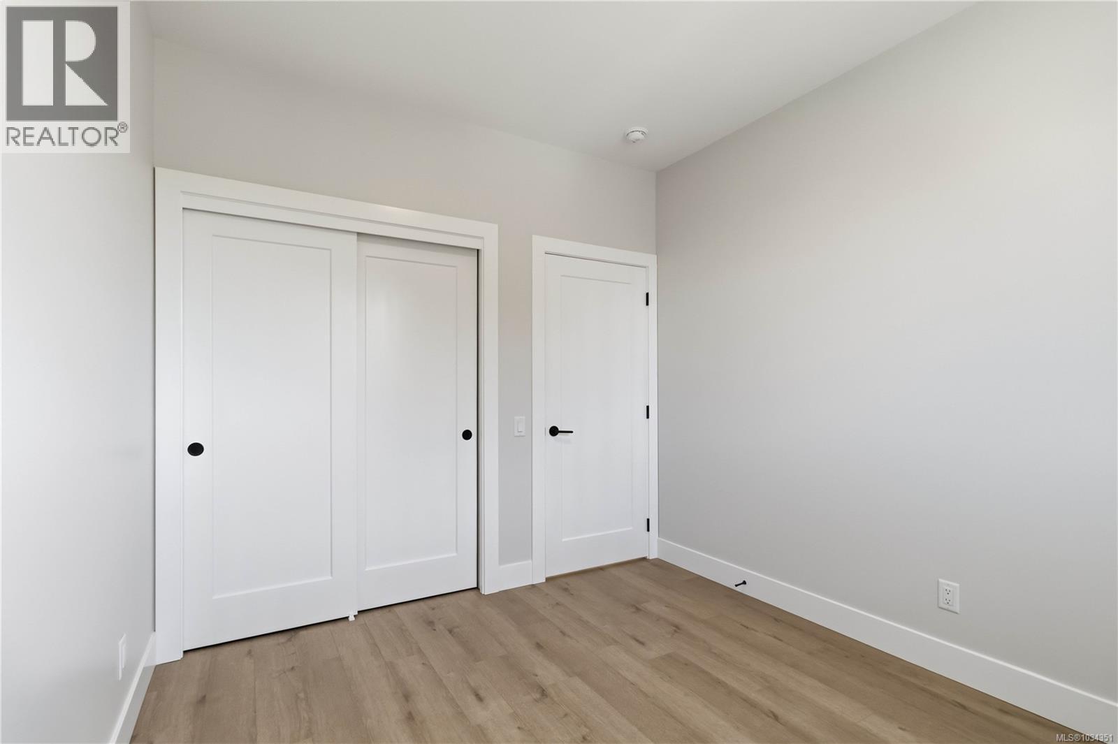 #1 2312 Orchard Ave - 25
