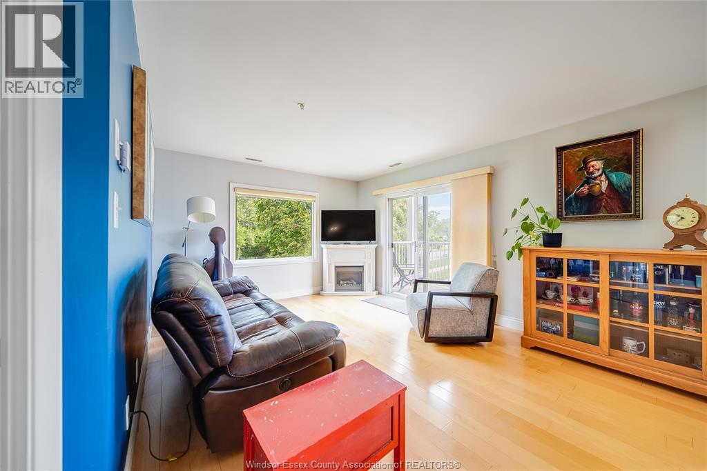 1655 GRAND MARAIS ROAD West Unit# 203, Windsor, Ontario, N9E4W4 — Photo 2
