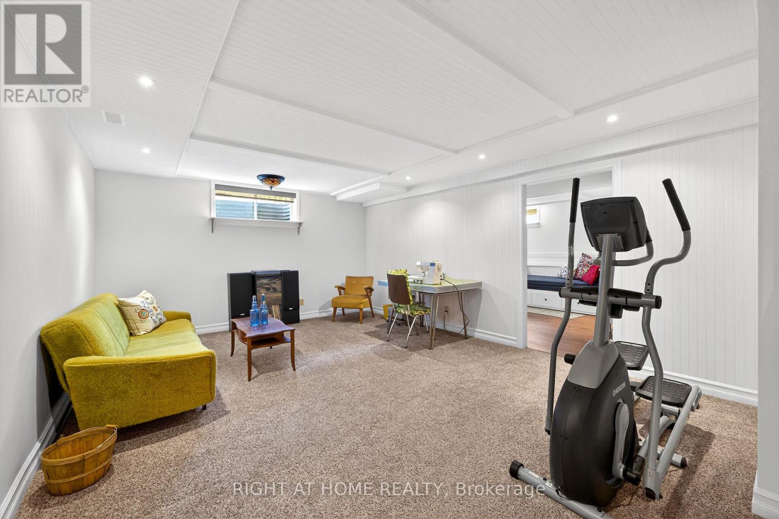 1 CAPTAIN TENBROCK TERRACE - 40