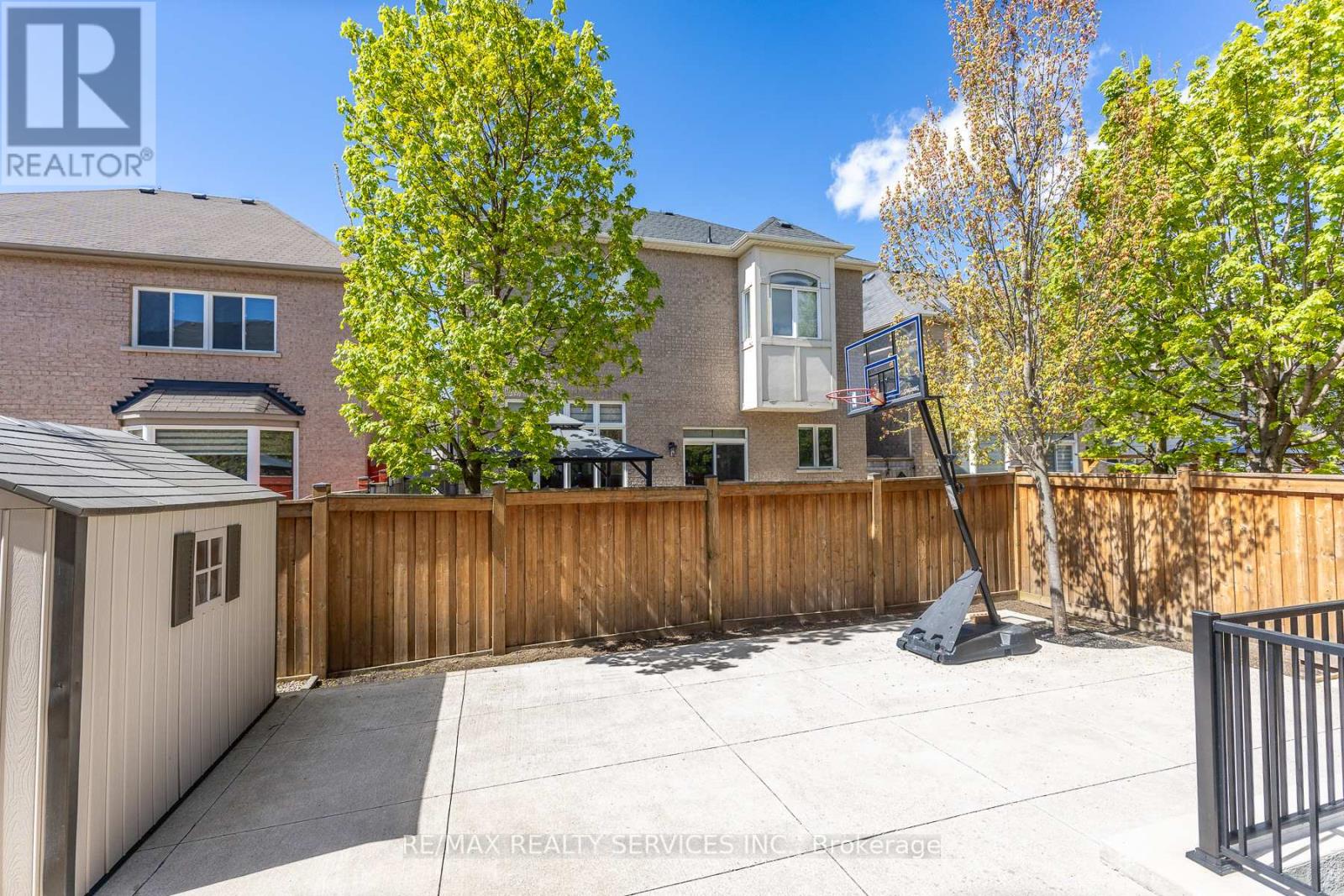 22 BERRYFIELD WAY - 44