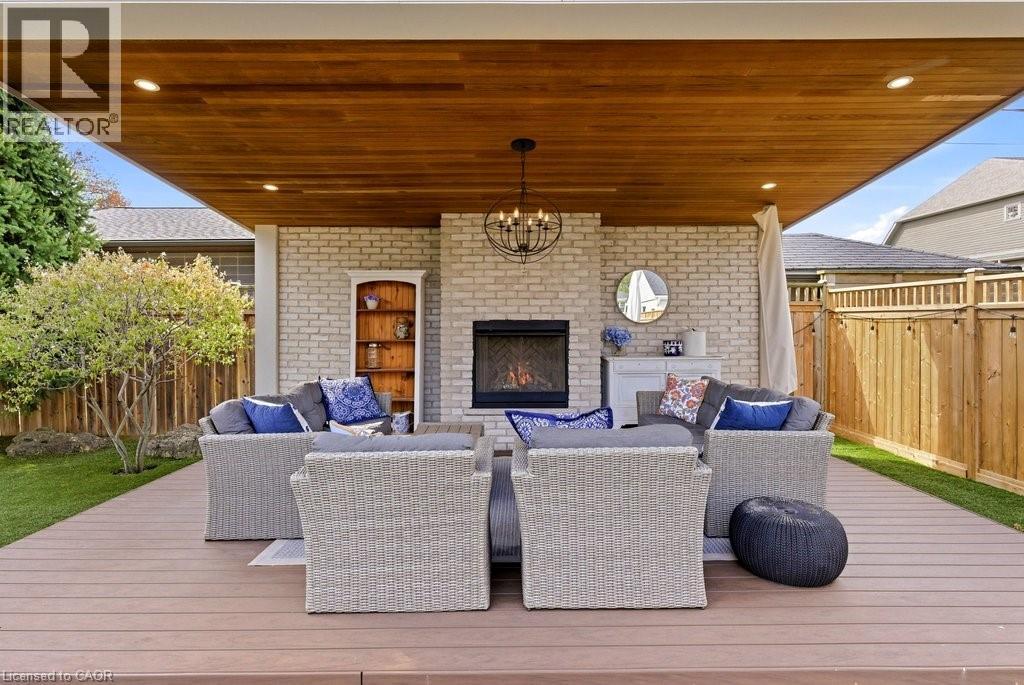 2079 GARY Crescent, Burlington, Ontario, L7R1T1 — Photo 18