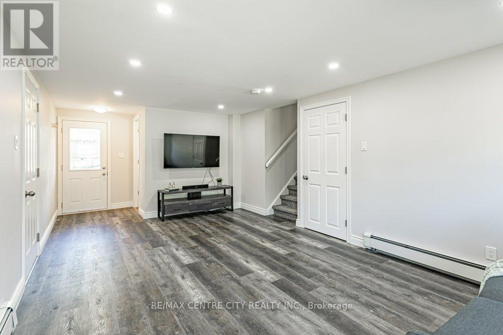 858 HICKORY ROAD - 22