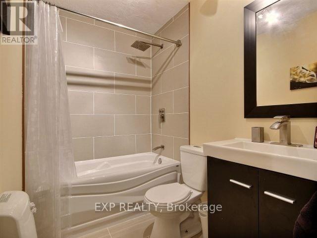 #29 3415 UPLANDS DRIVE - 10