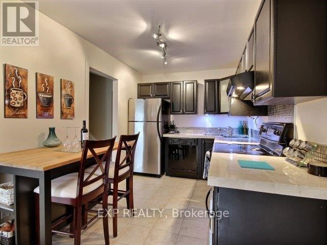 #29 3415 UPLANDS DRIVE - 9