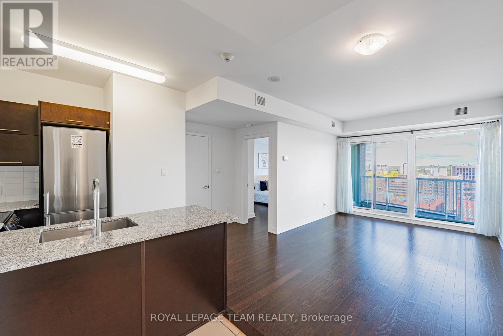 #1306 40 NEPEAN STREET - 10