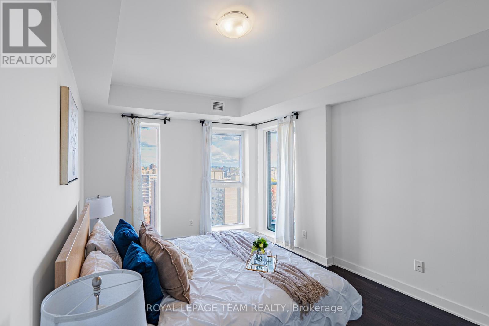 #1306 40 NEPEAN STREET - 19