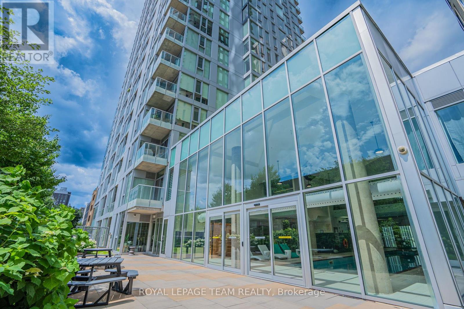 #1306 40 NEPEAN STREET - 38