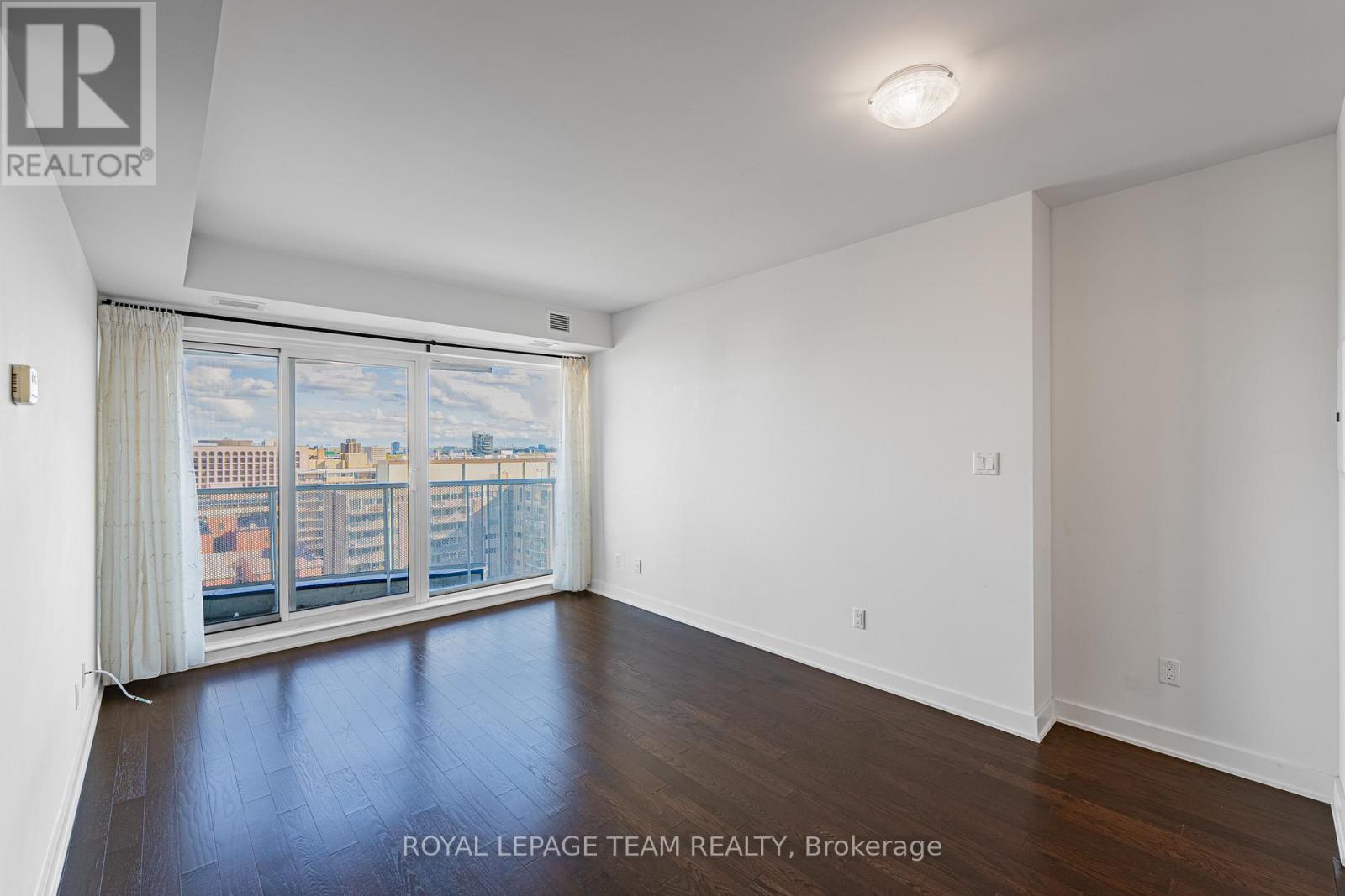#1306 40 NEPEAN STREET - 9