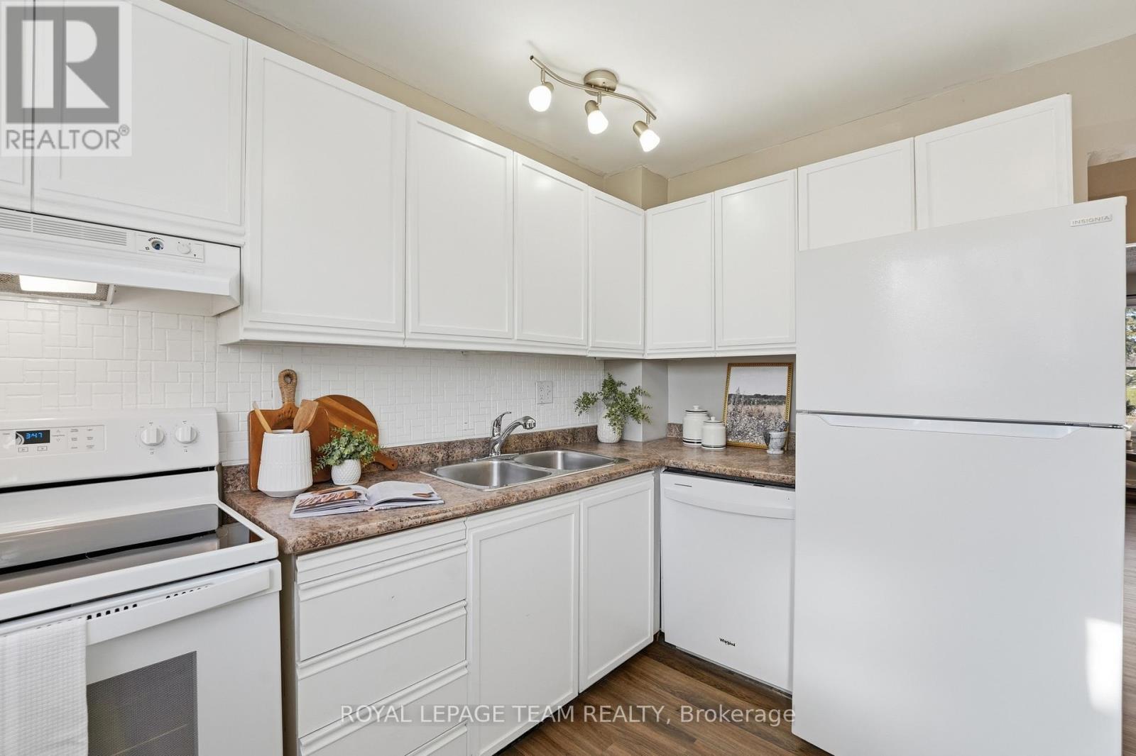 67 CASTLEFRANK ROAD - 20