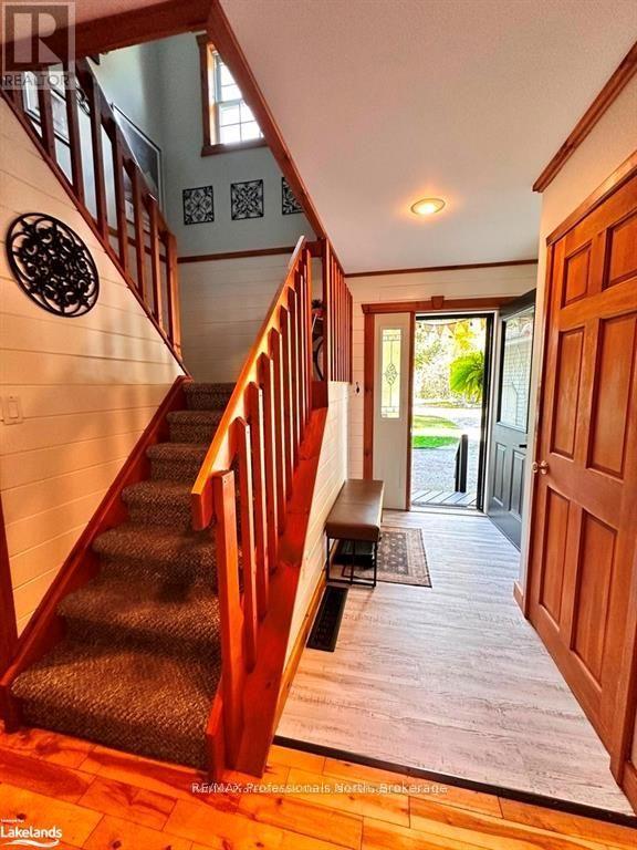 1057 SUBURBAN COURT - 22