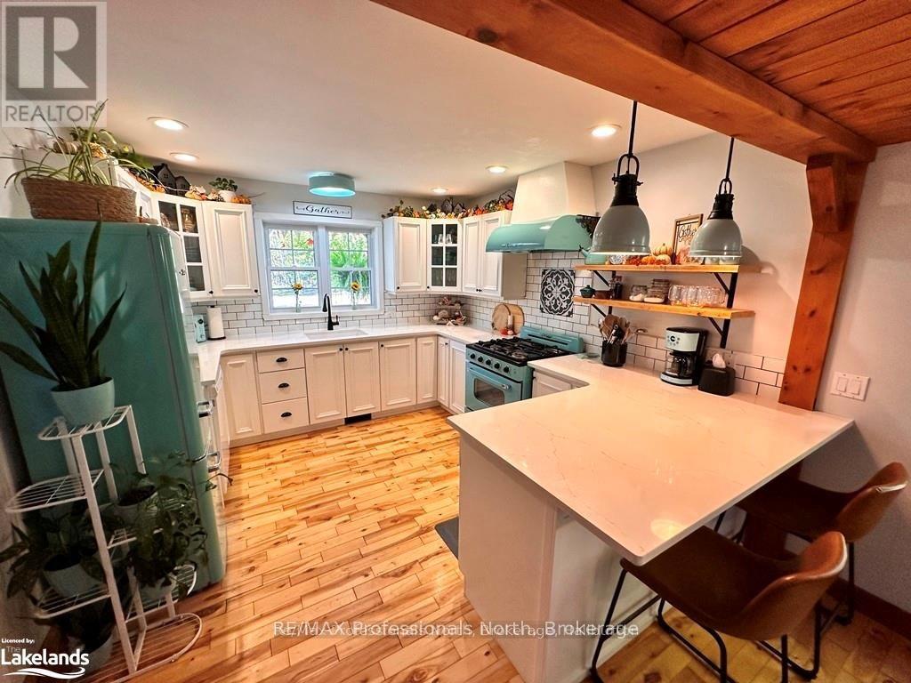 1057 SUBURBAN COURT - 28