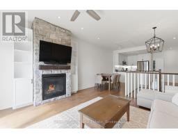 Bhv A202 - 1869 Muskoka Rd 118 Highway W, Muskoka Lakes), ON P1L1W8 Photo 8