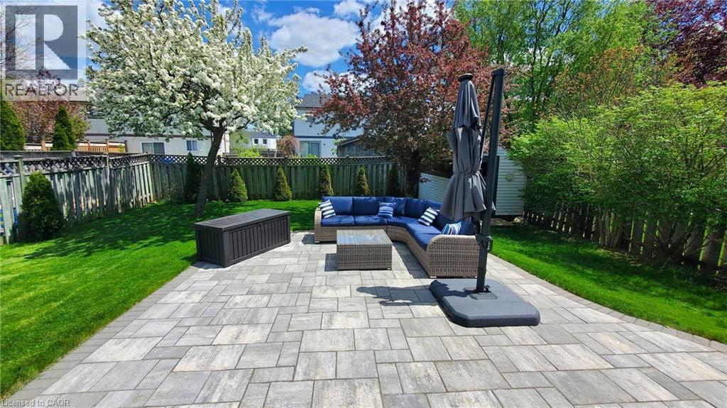 57 COXWELL Crescent - 38