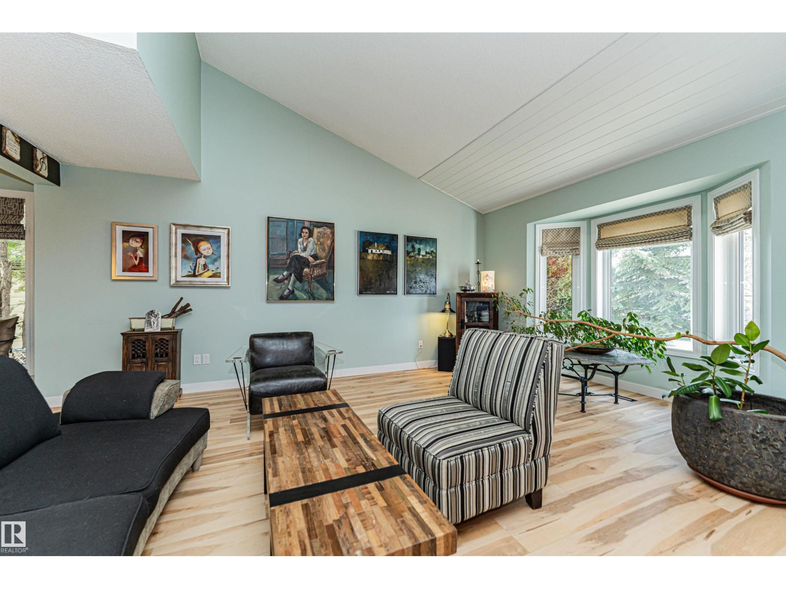 1235 104 ST NW, Edmonton