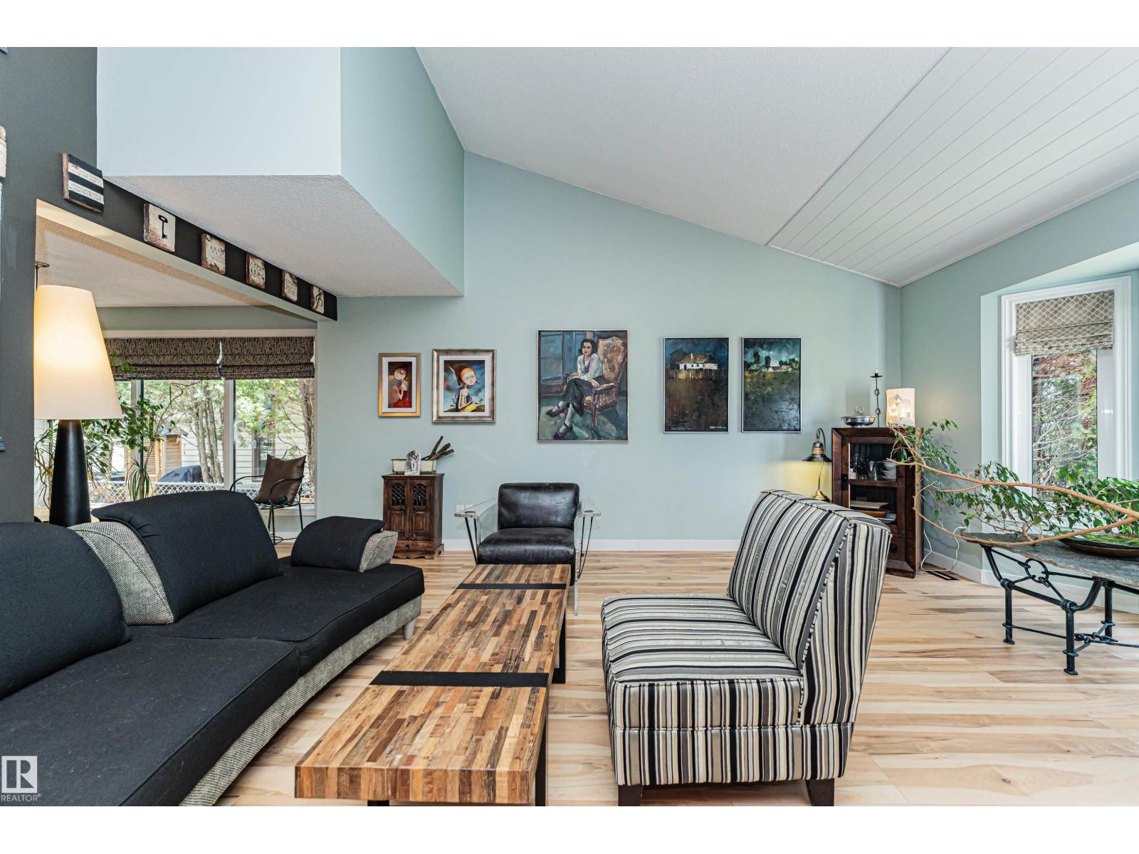 1235 104 ST NW, Edmonton