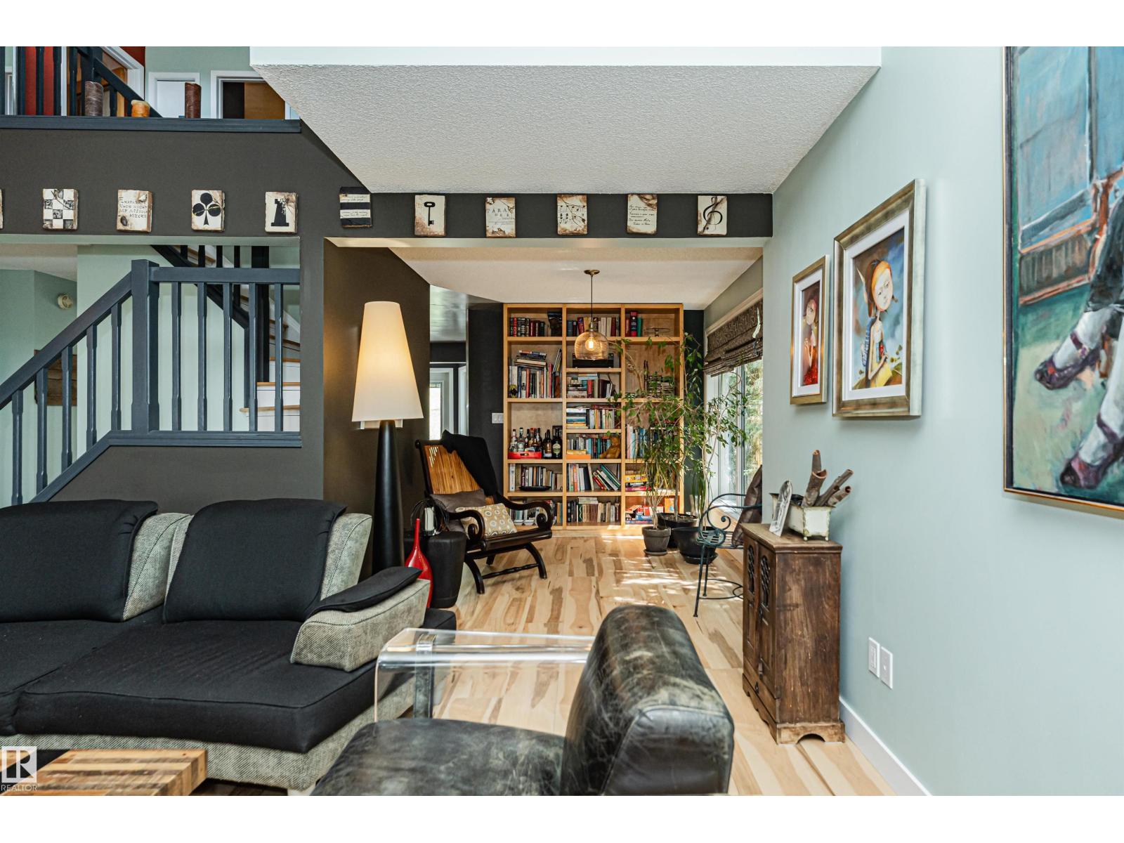 1235 104 ST NW, Edmonton