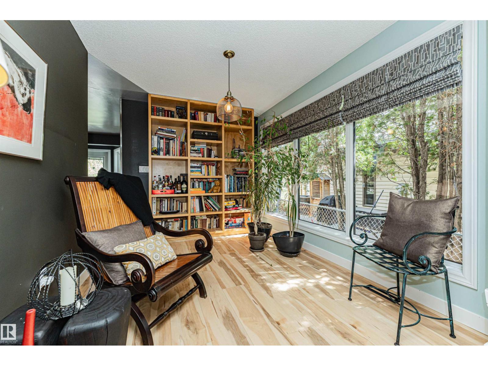 1235 104 ST NW, Edmonton